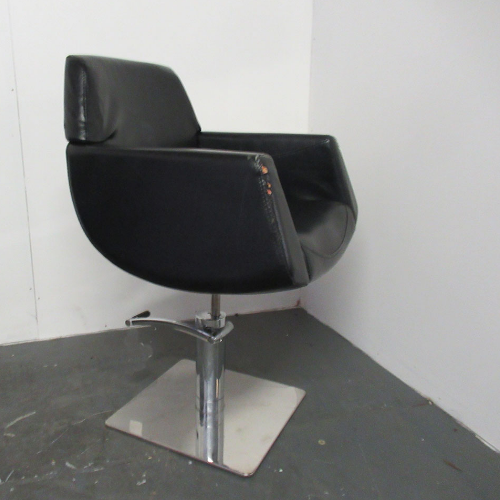 Used  Black Lunar Pod Salon  Styling  Chair  by SEC BG98A 